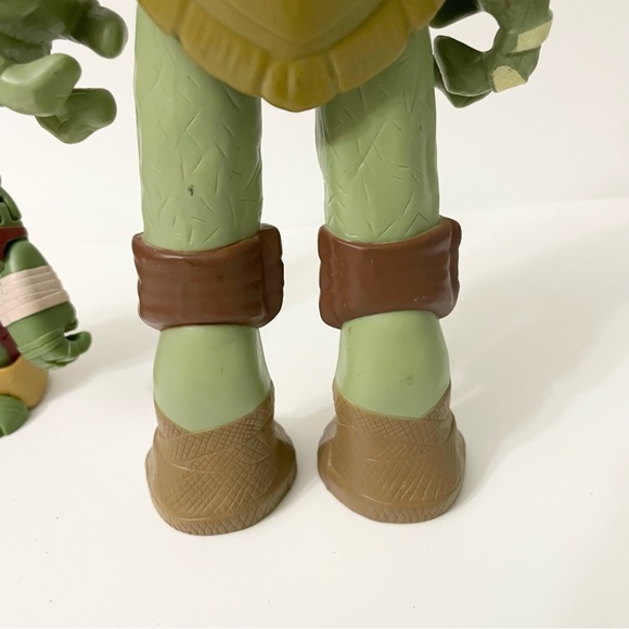 TNMT Teenage Mutant Ninja Turtle Donatello and Leonardo Weapon Mutation Toys - Picture 15 of 15